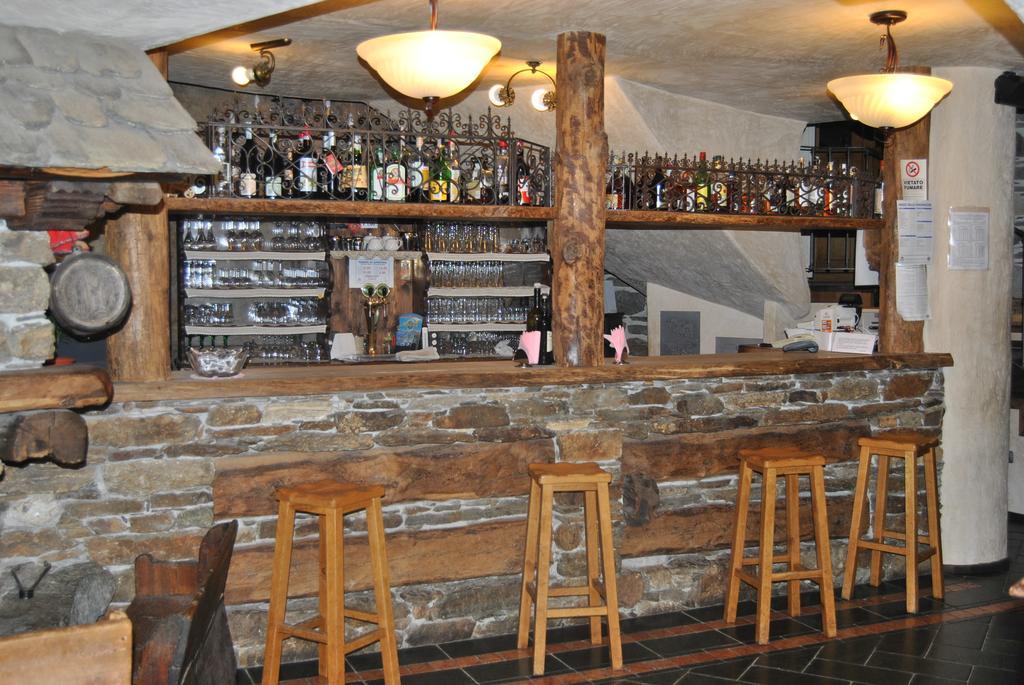 Casa Vacanza La Rocca Chiesa in Valmalenco Eksteriør billede
