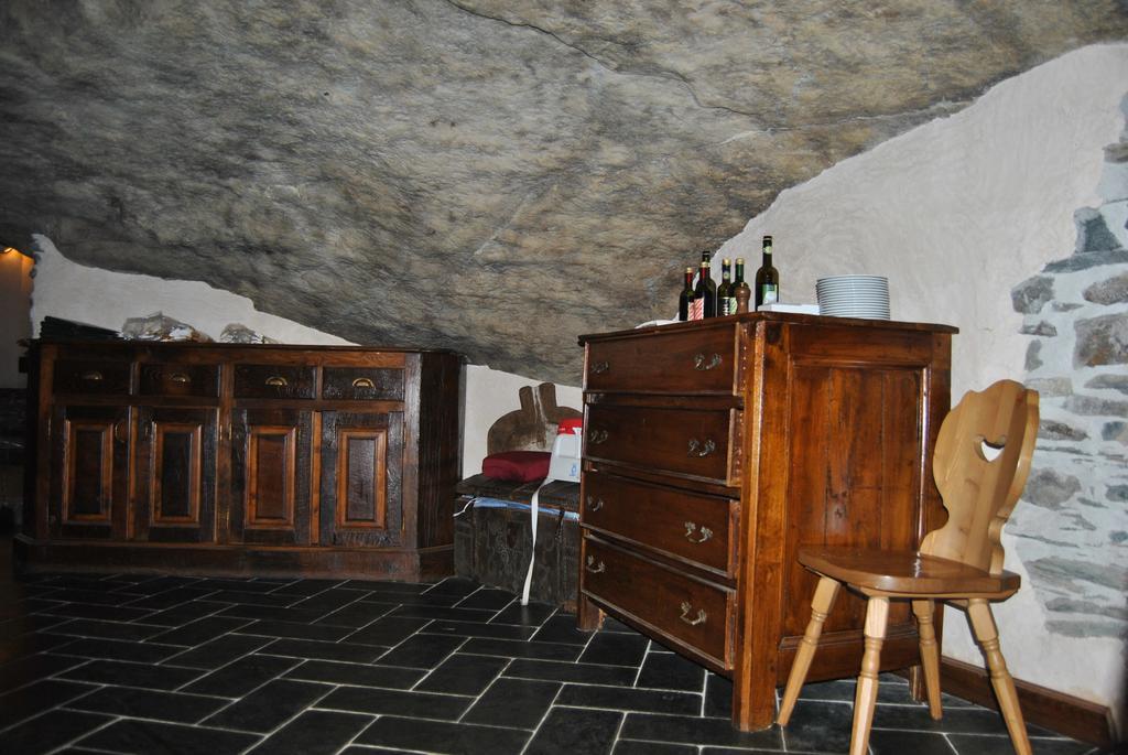 Casa Vacanza La Rocca Chiesa in Valmalenco Eksteriør billede
