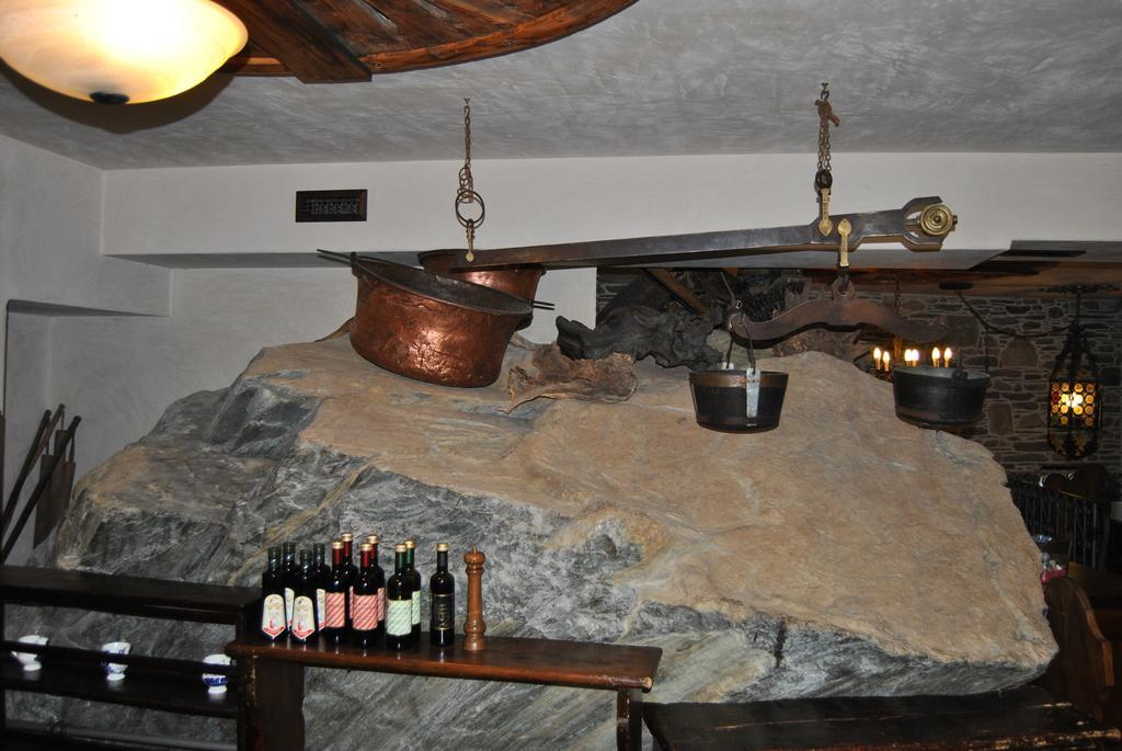 Casa Vacanza La Rocca Chiesa in Valmalenco Eksteriør billede