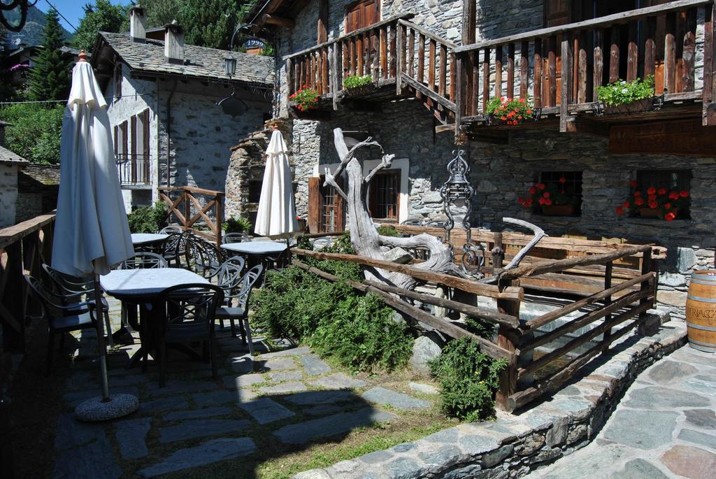Casa Vacanza La Rocca Chiesa in Valmalenco Eksteriør billede