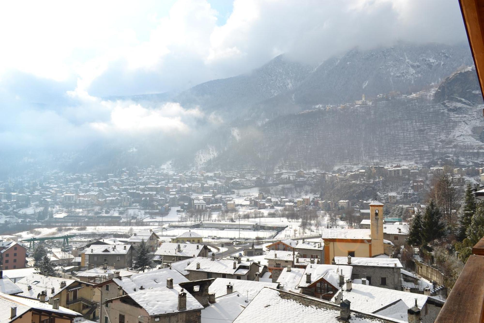 Casa Vacanza La Rocca Chiesa in Valmalenco Eksteriør billede